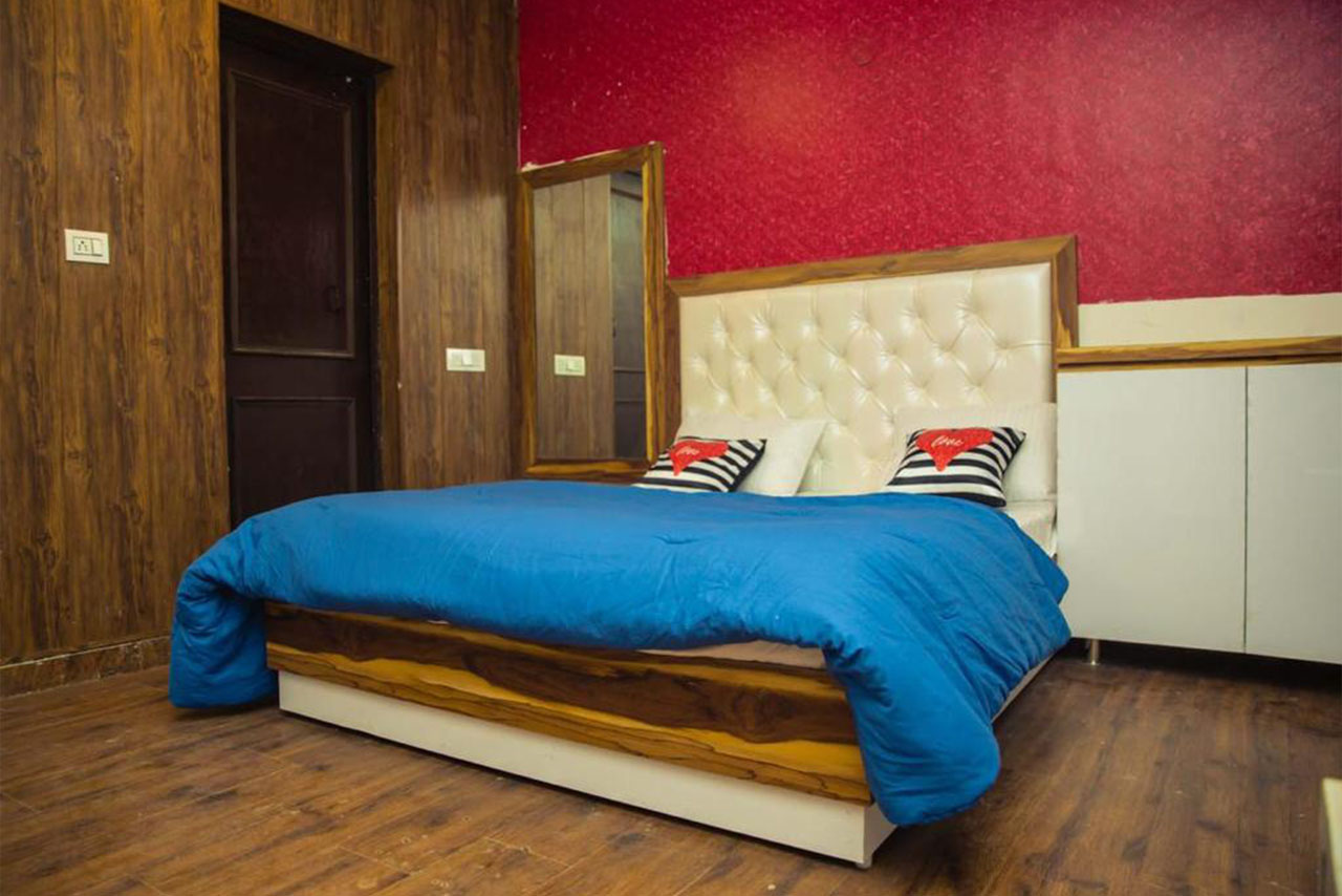 Room 2 Photo
