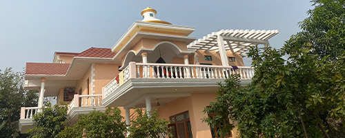 Apple Luxury Farmhouse Slider Image 1